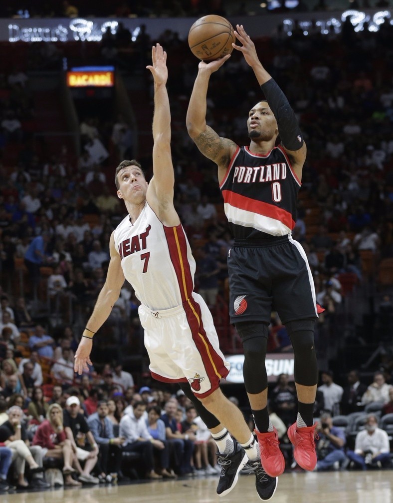 在篮球圈里 在篮球圈里